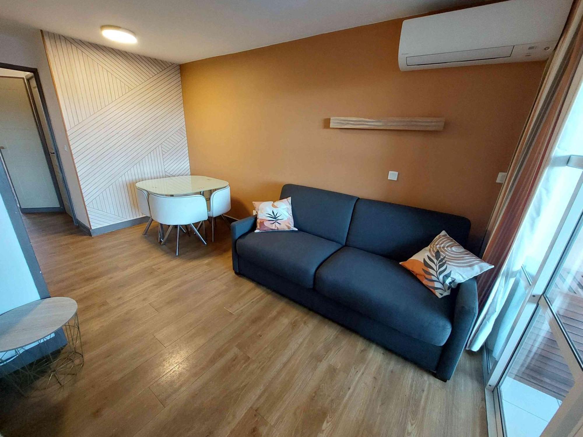Cap Esterel Appartement Climatise Dans Le Centre Du Village Vacances Drammont Buitenkant foto