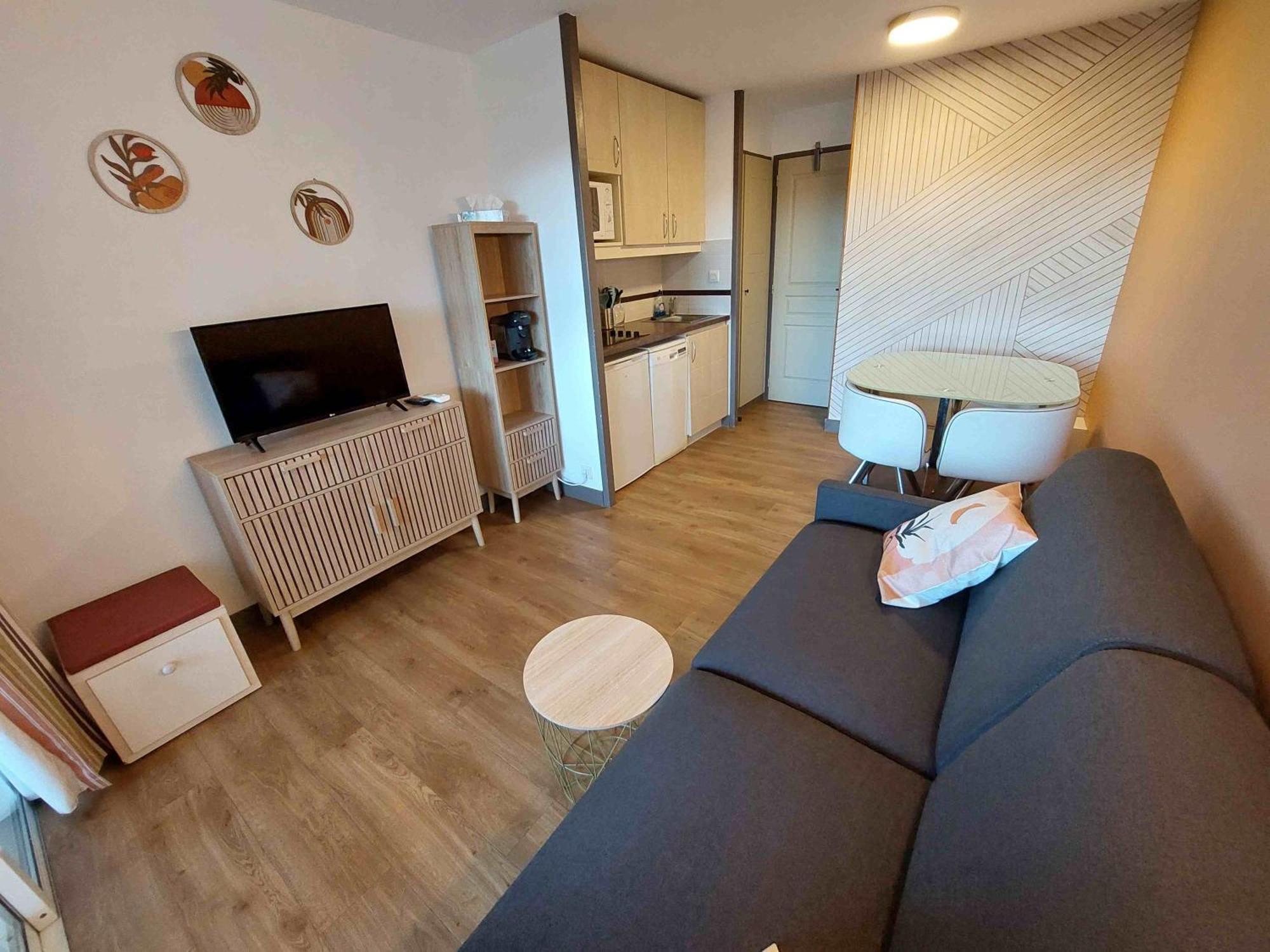 Cap Esterel Appartement Climatise Dans Le Centre Du Village Vacances Drammont Buitenkant foto