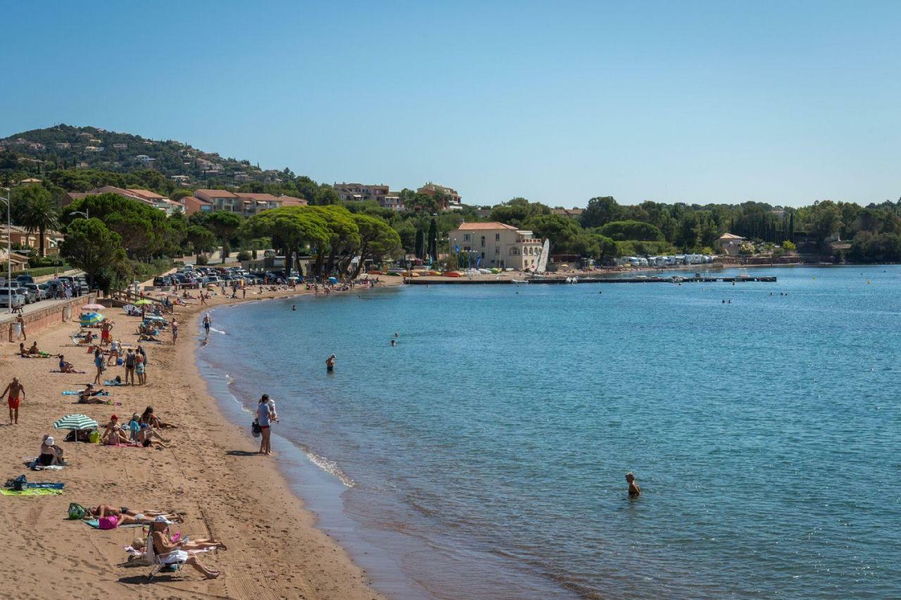 Cap Esterel Appartement Climatise Dans Le Centre Du Village Vacances Drammont Buitenkant foto