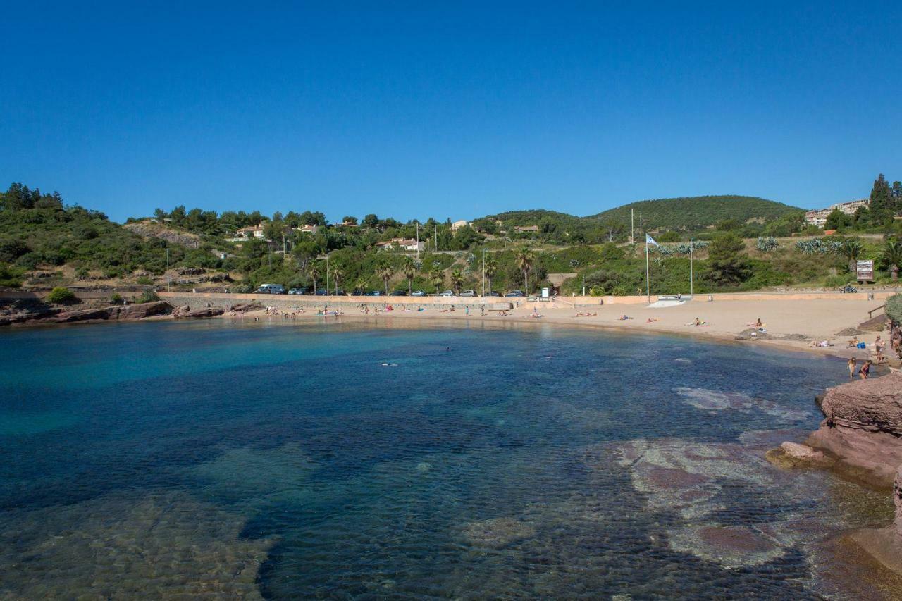 Cap Esterel Appartement Climatise Dans Le Centre Du Village Vacances Drammont Buitenkant foto