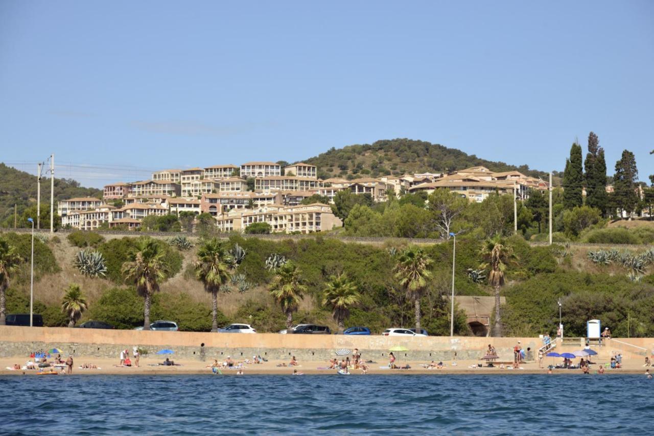 Cap Esterel Appartement Climatise Dans Le Centre Du Village Vacances Drammont Buitenkant foto